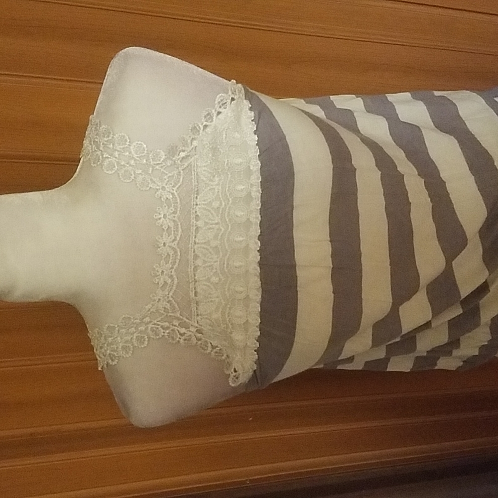 BACCI GREY STRIPED LACE TOP - Picture 2 of 6